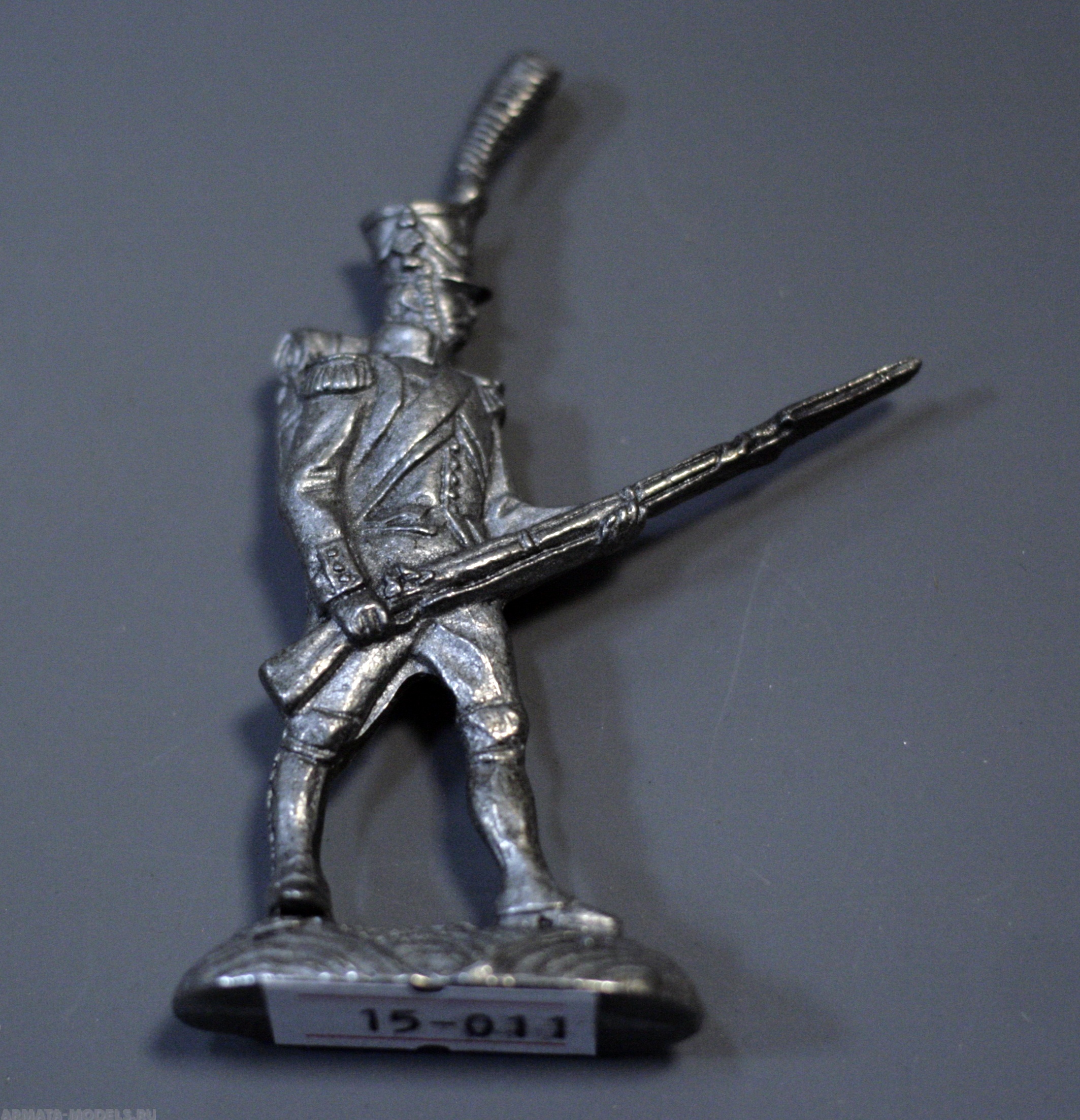 Н-15-011 Французский гренадер идущий в атаку Солдатики "Ура"