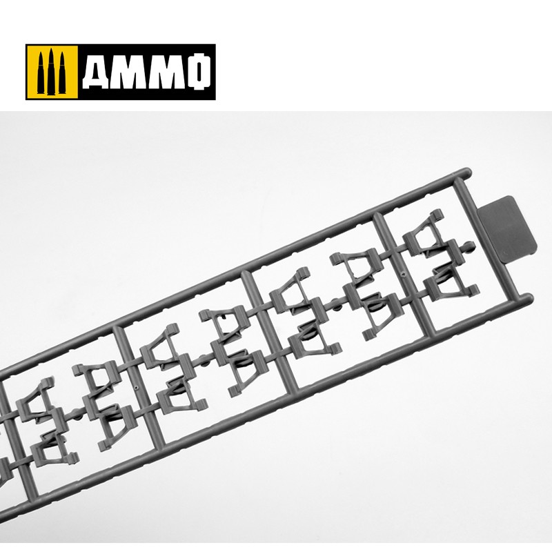 AMIG8503 Немецкий танк Panzer I Ausf. A Breda, Spanish Civil War 1/16 Panzer I Ausf. A Breda, Spanish Civil War Ammo Mig