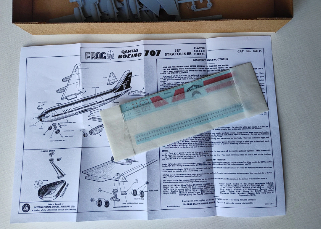 368 Сборная модель самолета Boeing 707 Qantas FROG