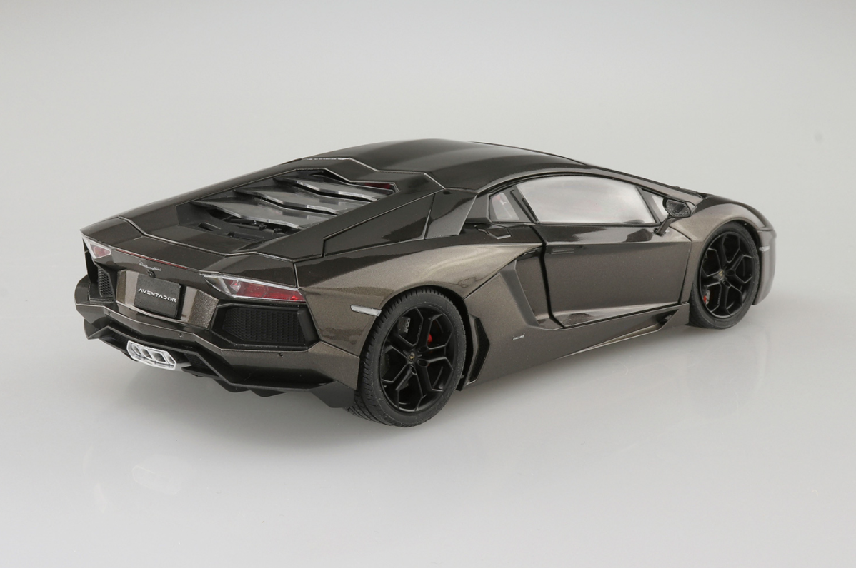 05864 Lamborghini Aventador LP700-4 11 Aoshima