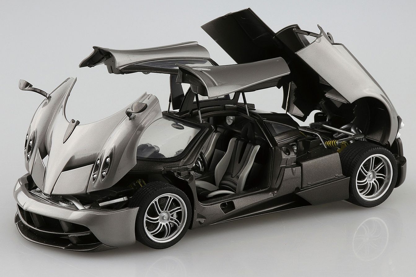 05806 Pagani Huayra '12 Aoshima