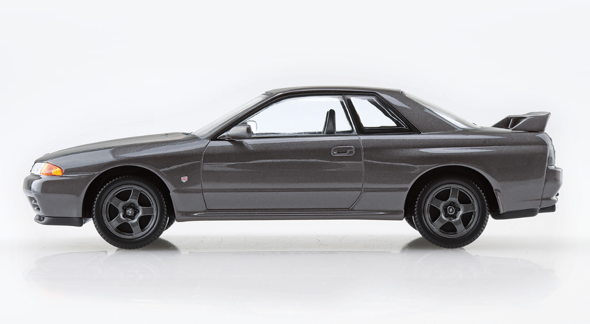 06354 Nissan Skyline GT-R R32 (Crystal White) Aoshima