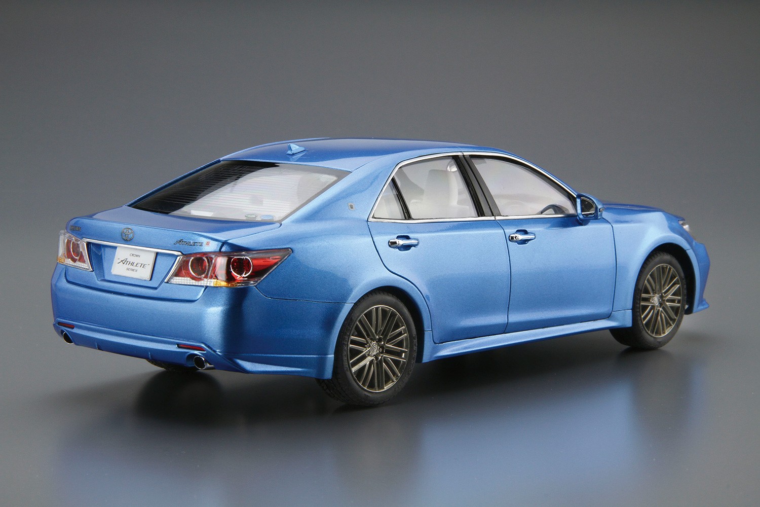 05876 Toyota Crown GRS214/AWS210 '15 Aoshima