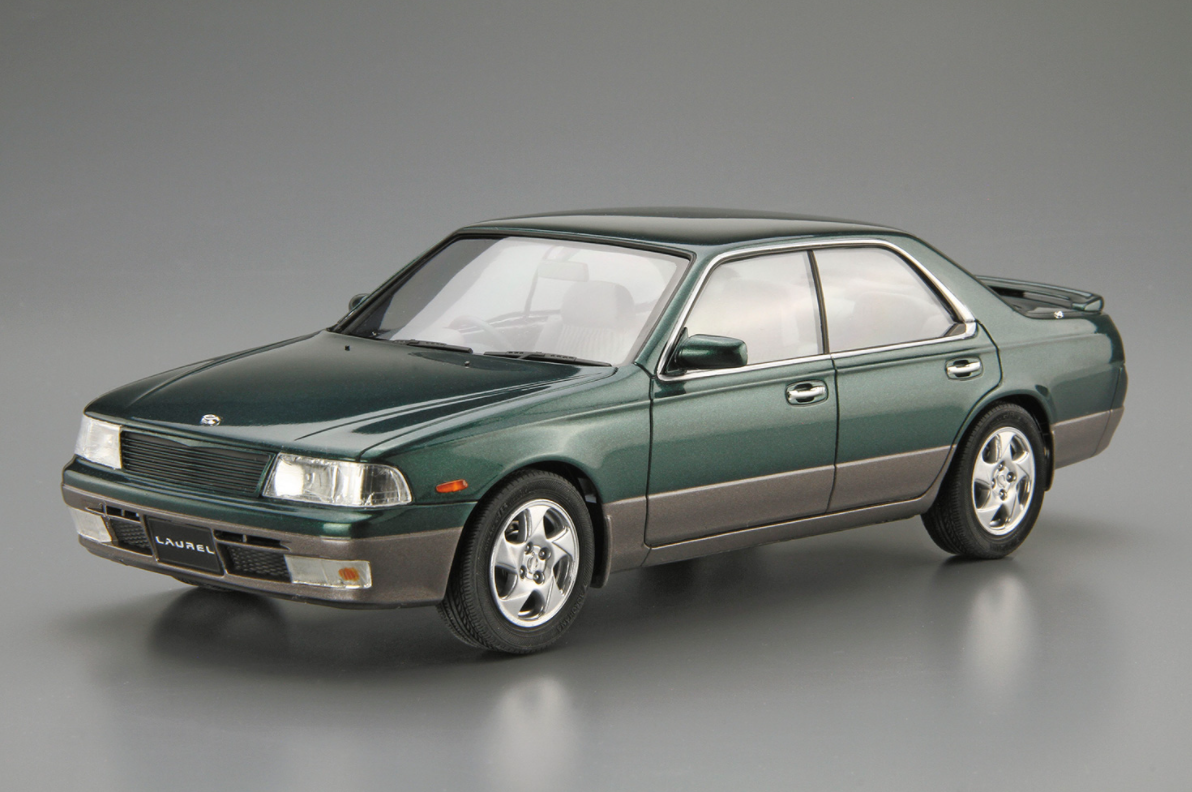 06213 Nissan Laurel Medalist V/Club S '93 Aoshima