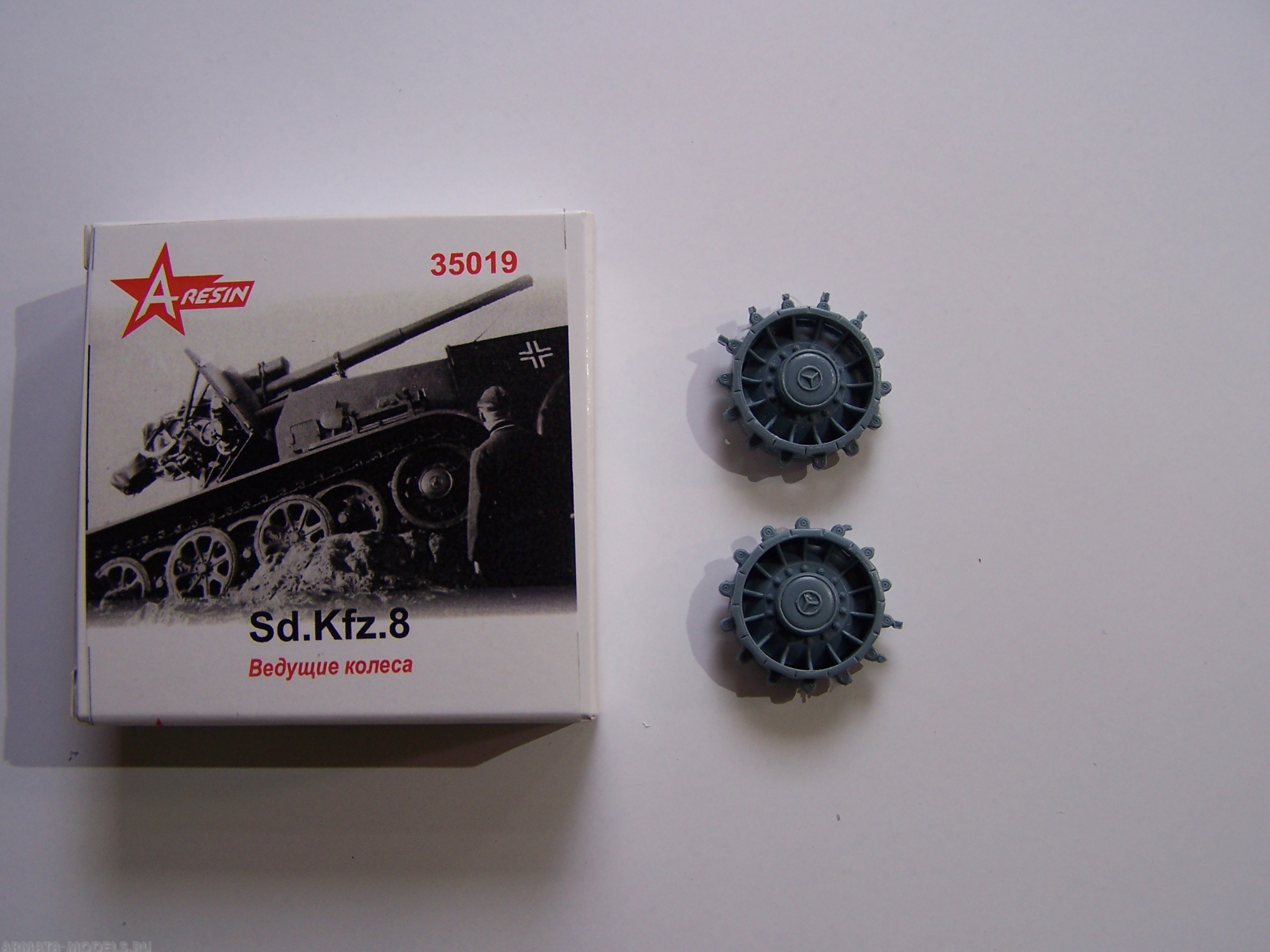35019AR Ведущие звездочки для Sd.Kfz.8 1/35
