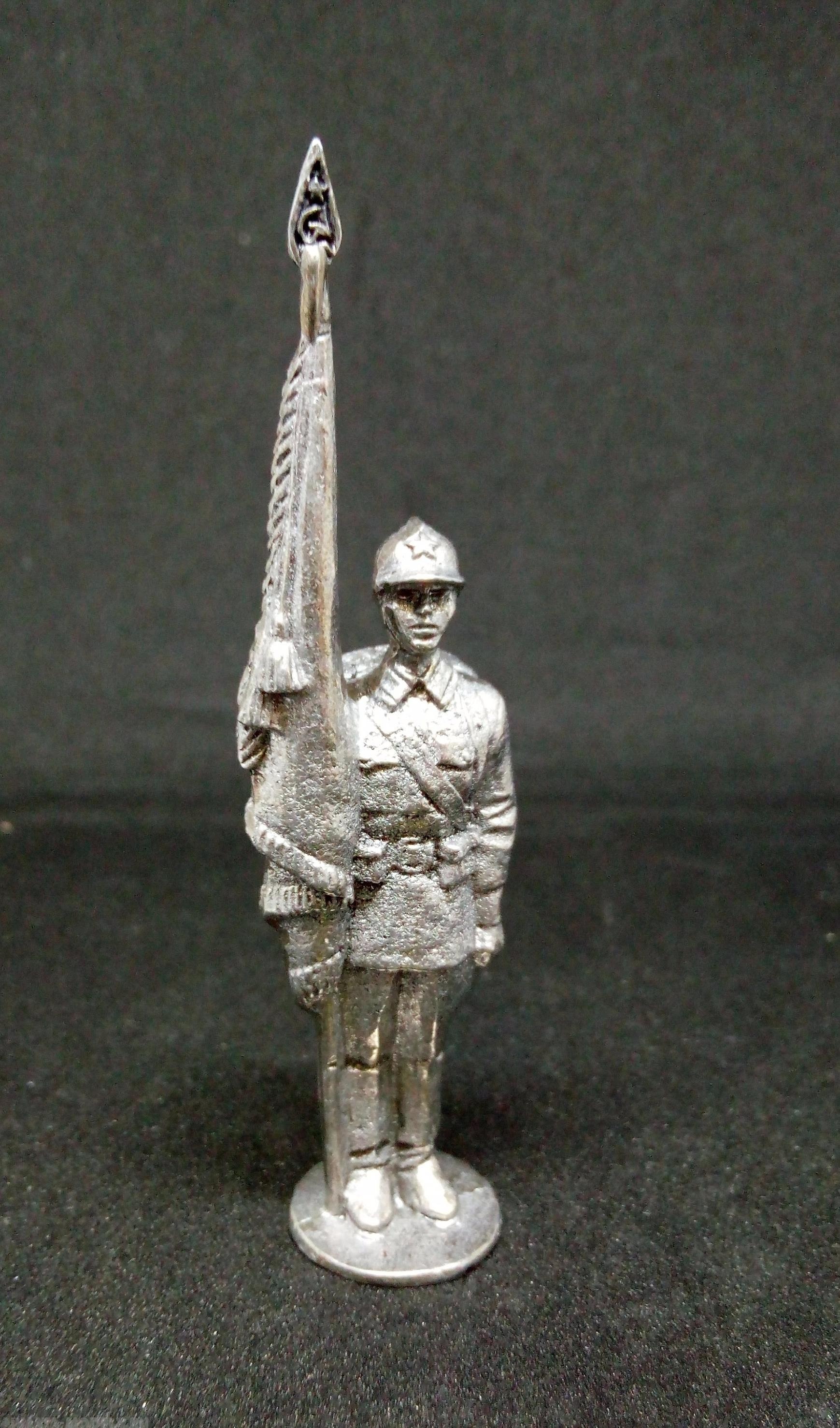 Н-7-017 Знаменосец. Первомайский парад Солдатики "Ура"