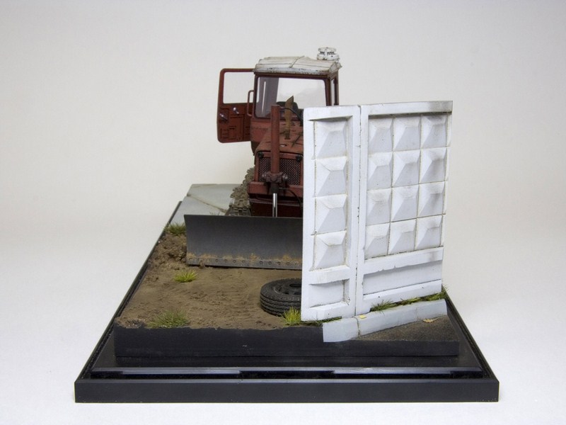 RIM35022 Бетонный забор ПО-2, масштаб 1/35 Red Iron