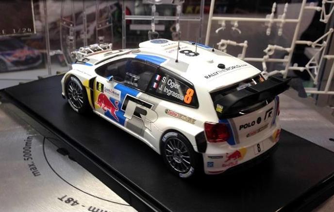 BEL005 Модель автомобиля  VOLKSWAGEN POLO R WRC 2013 Belkits