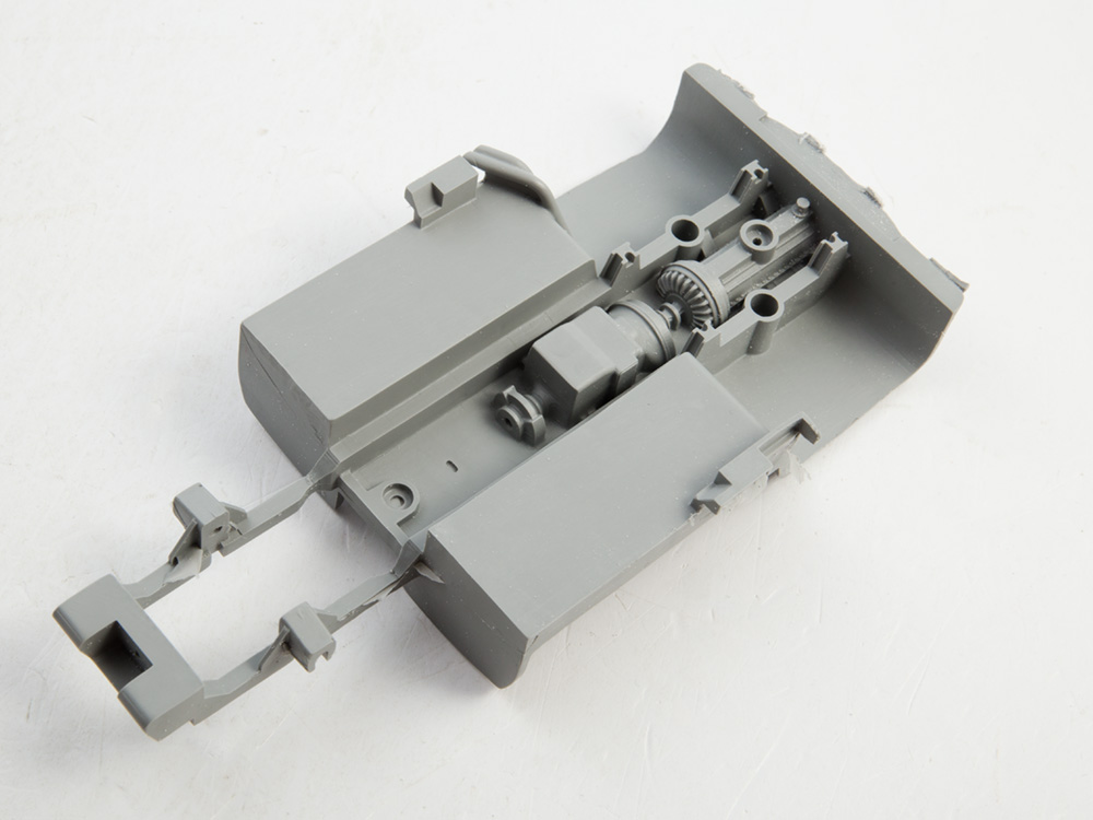 1501AVD Сборная модель Аэродромный тягач МАЗ-541 AVD Models