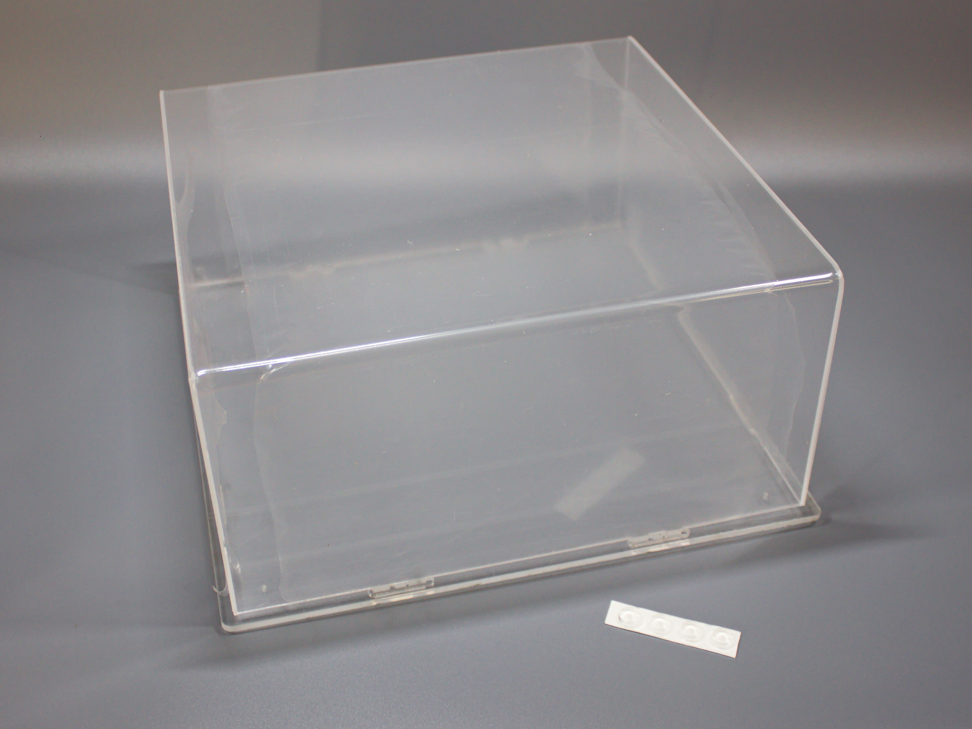 LCB004 Бокс акриловый 250х250х120