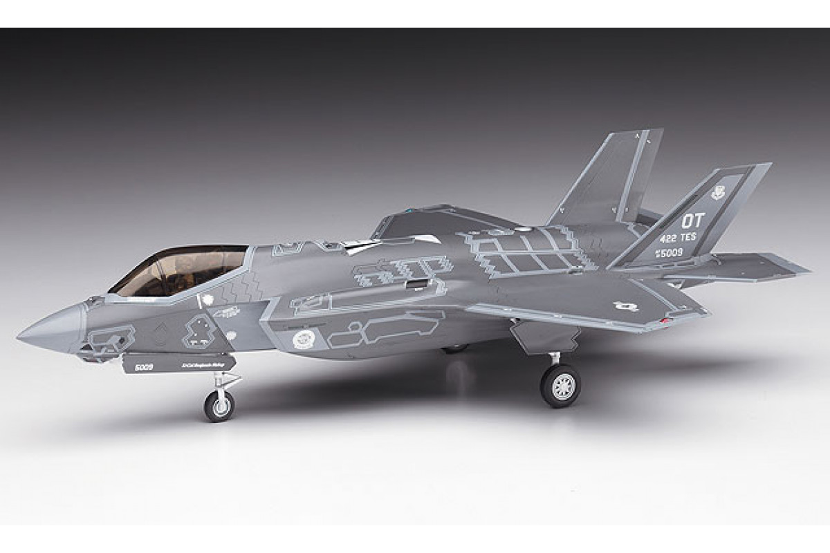 01572 Самолет F-35A LIGHTNING II Hasegawa