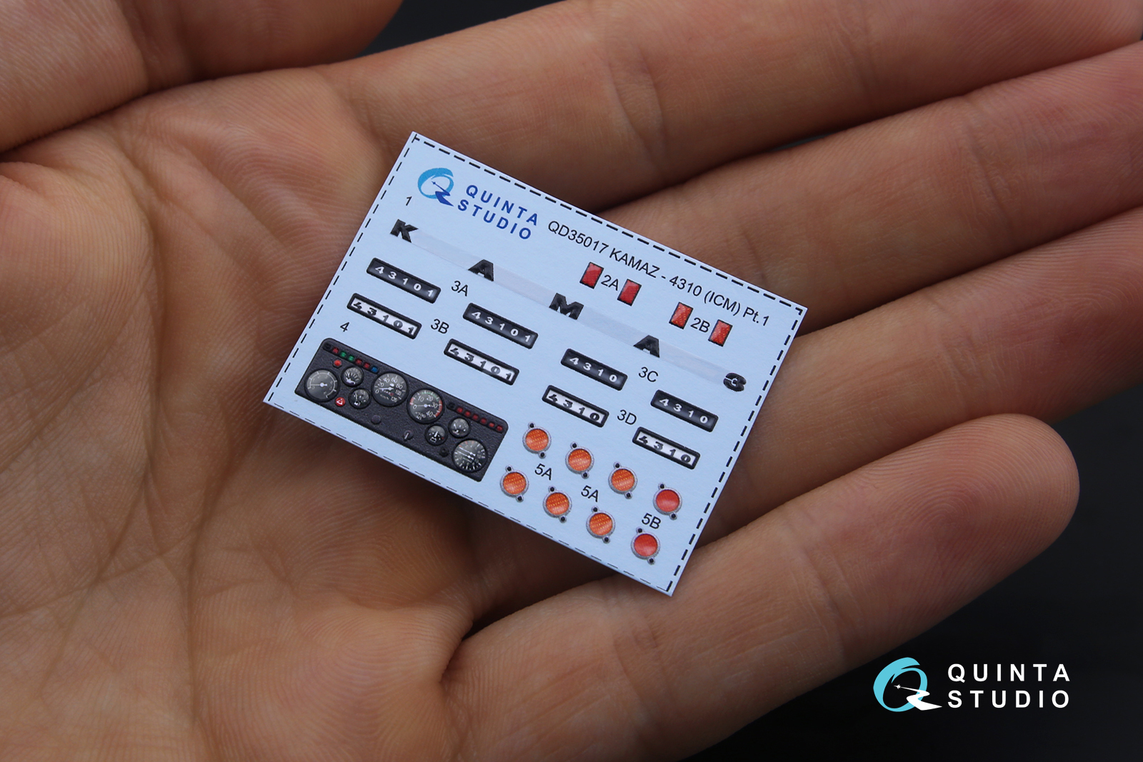 QD35017 3D Декаль интерьера кабины для КАМАЗ 4310