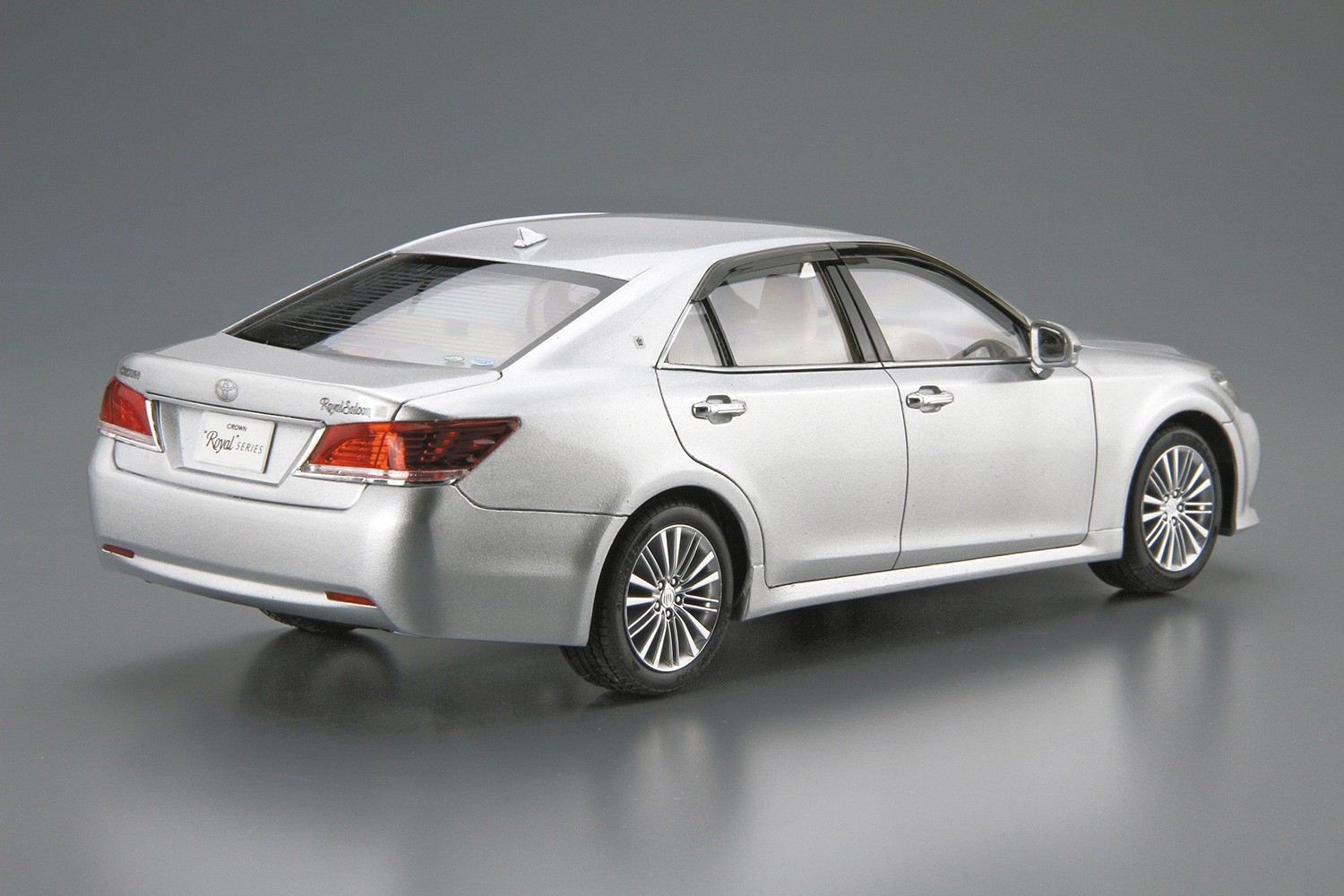 05952 Toyota Crown GRS210/AWS210 RoyalSaloon '15 Aoshima