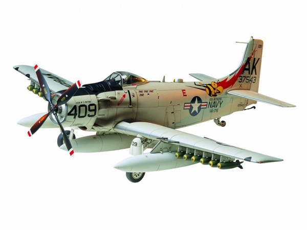 61058T Skyraider U.S.Navy Tamiya