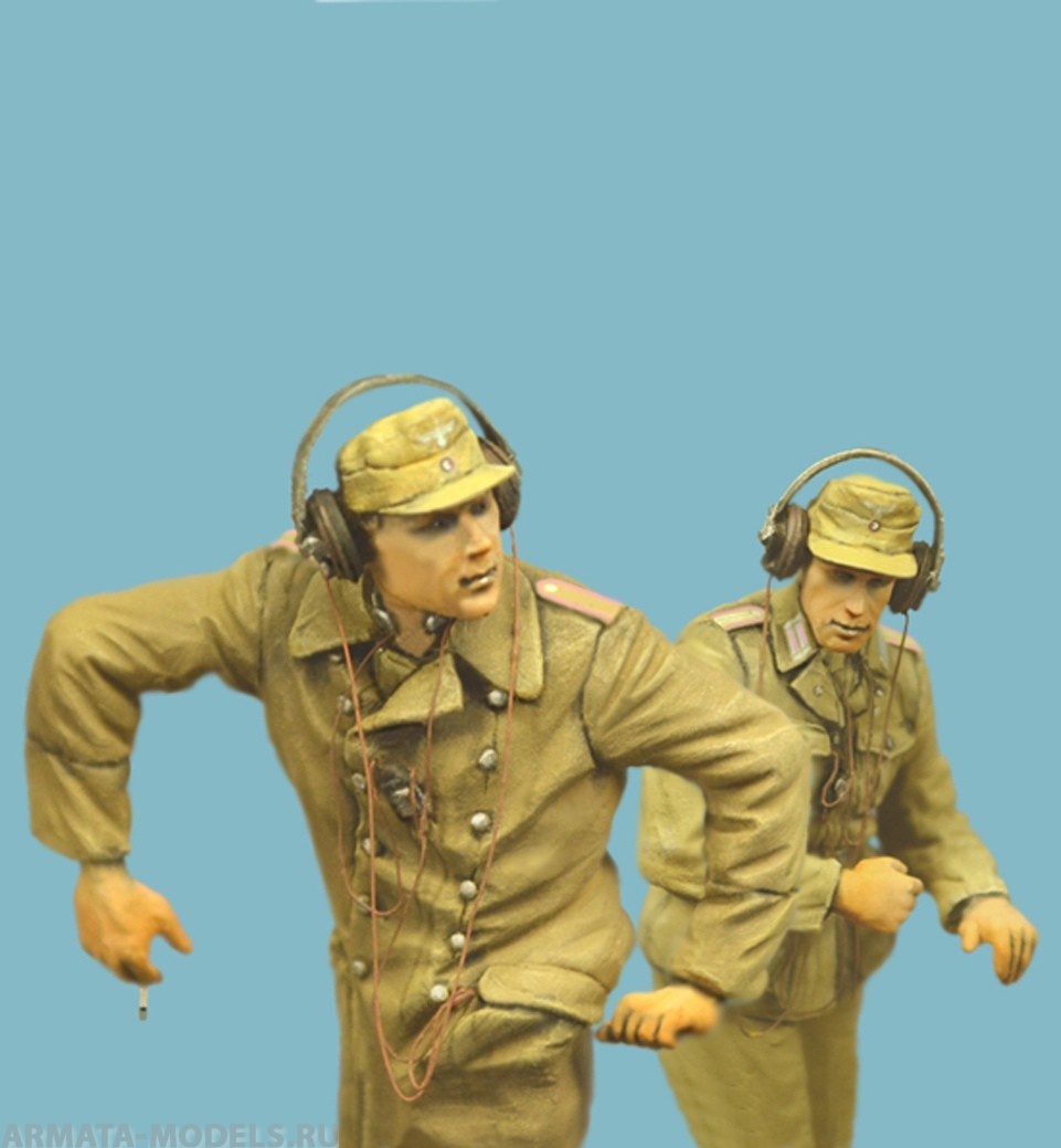 T35242 Немецкие танкисты (заряжающий командир)  (Африканский корпус 1941 г) (2) (бюсты) Tank