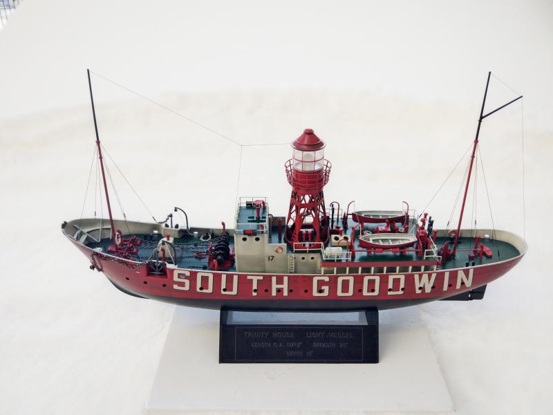 40010 Плавучий маяк Гудвин ARK model