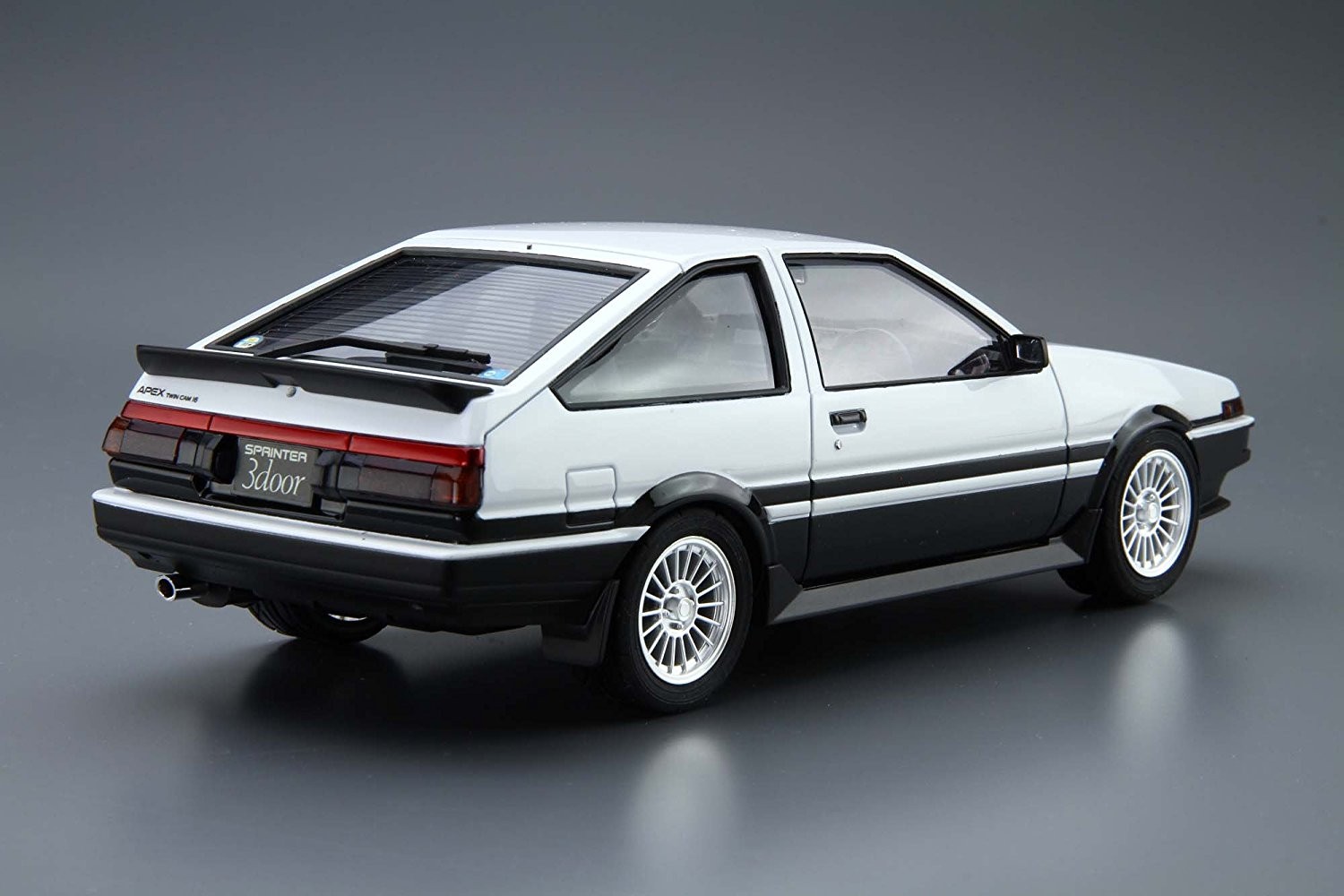 05156 Toyota AE86 Sprinter Trueno GT-Apex '85 Aoshima