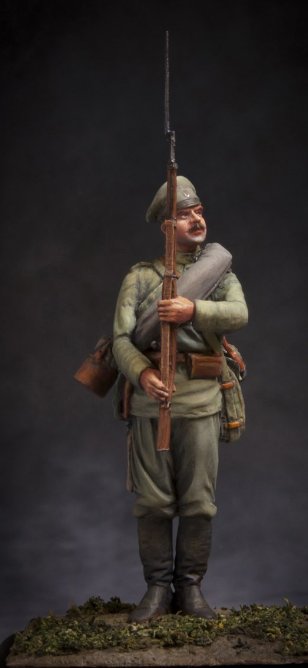 CHM-54107(M). Рядовой пехотных полков, Россия 1914-17 гг. 54 мм. Материал – белый металл Chronos Miniatures