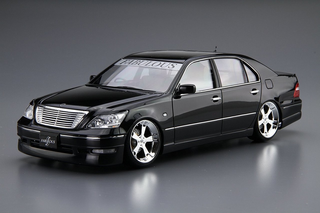 05238 Toyota Celsior Fabulous '03 UCF31 Aoshima