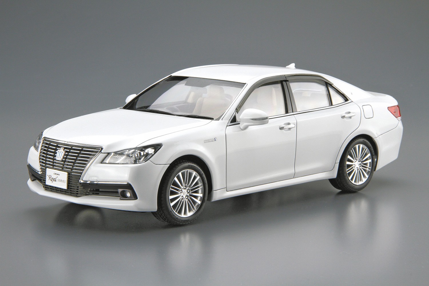 05952 Toyota Crown GRS210/AWS210 RoyalSaloon '15 Aoshima