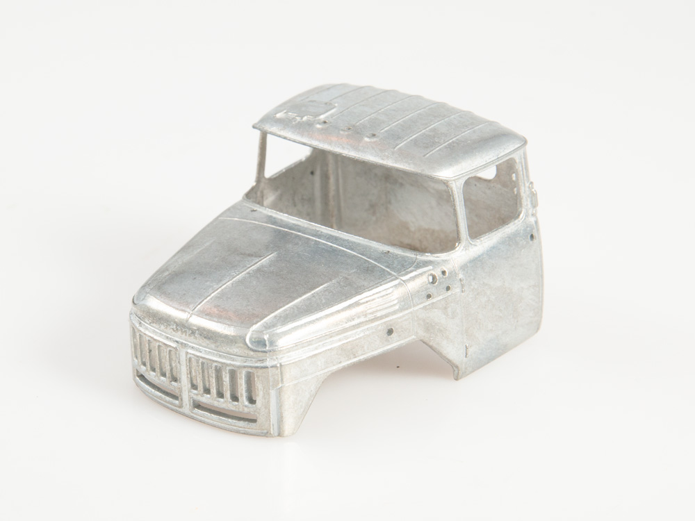 1427AVD Сборная модель Маслозаправщик МА-4А (131) AVD Models