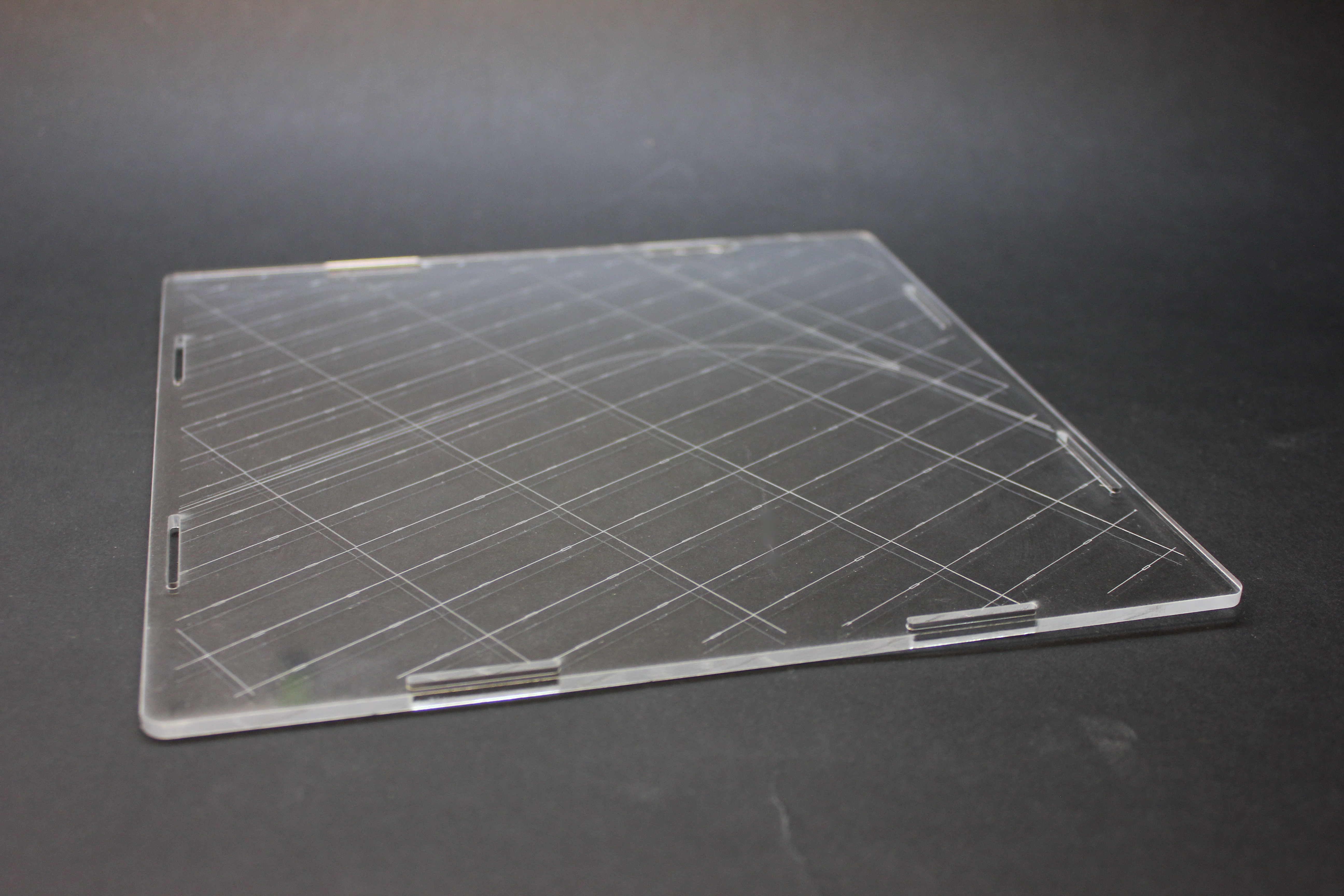 AM14471 Бокс с основанием с гравировкой под плиты, 200х200х100