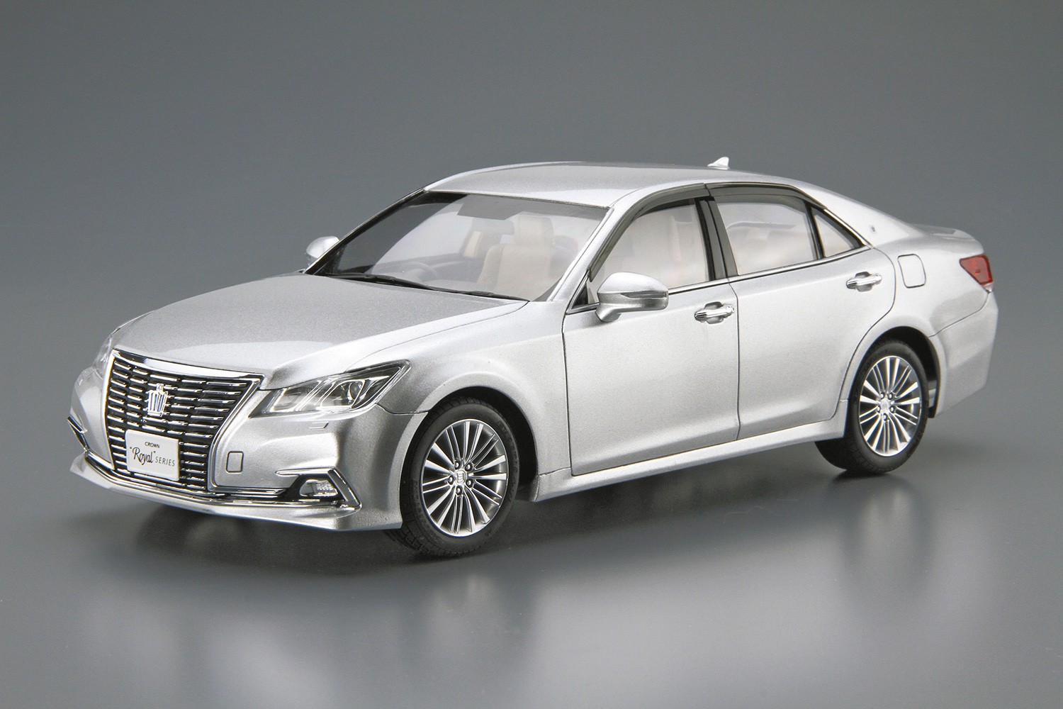05952 Toyota Crown GRS210/AWS210 RoyalSaloon '15 Aoshima