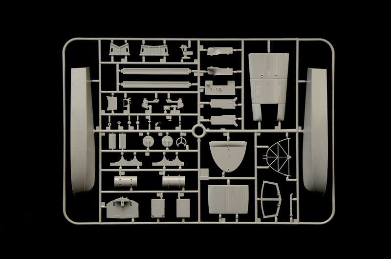 5623ИТ Катер M.T.M. BARCHINO с экипажем Italeri