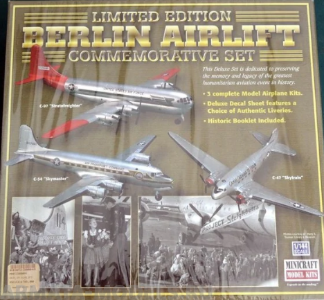 MK20004 Berlin Airlift Commemorative Set MINICRAFT
