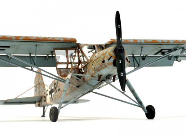 61100T Fieseler  Fi156C Storch Tamiya
