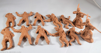 TSSD18 Фигуры Dismounted Indians with Casualties (12 x 1/32 figures)